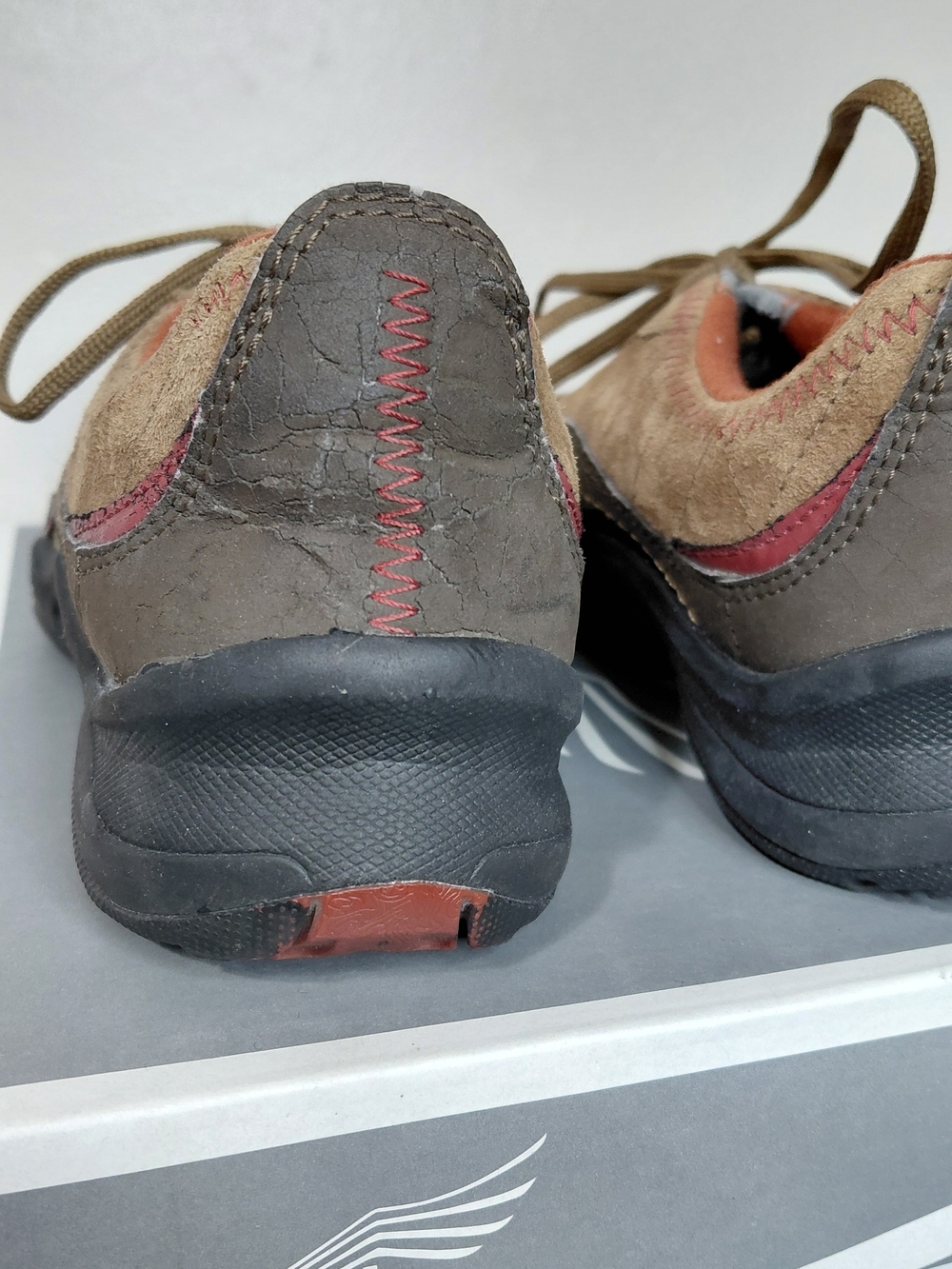 Women’s 5 1/2 Suede Leather Athletic Lace-Up Sneakers - Brown with Red Accent - Picture 4 of 13